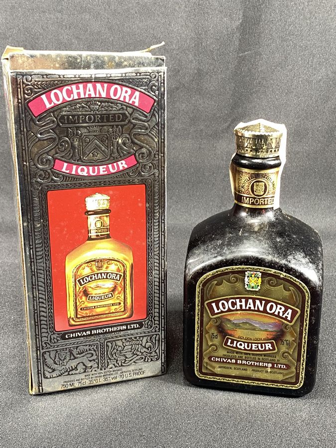 Antigo licor Lochan Ora Liqueur Chivas Brothers ltd. Em