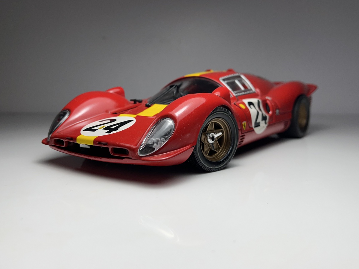 Ferrari 330 P4 Vermelho #24 - Jouef Evolution Escala 1/