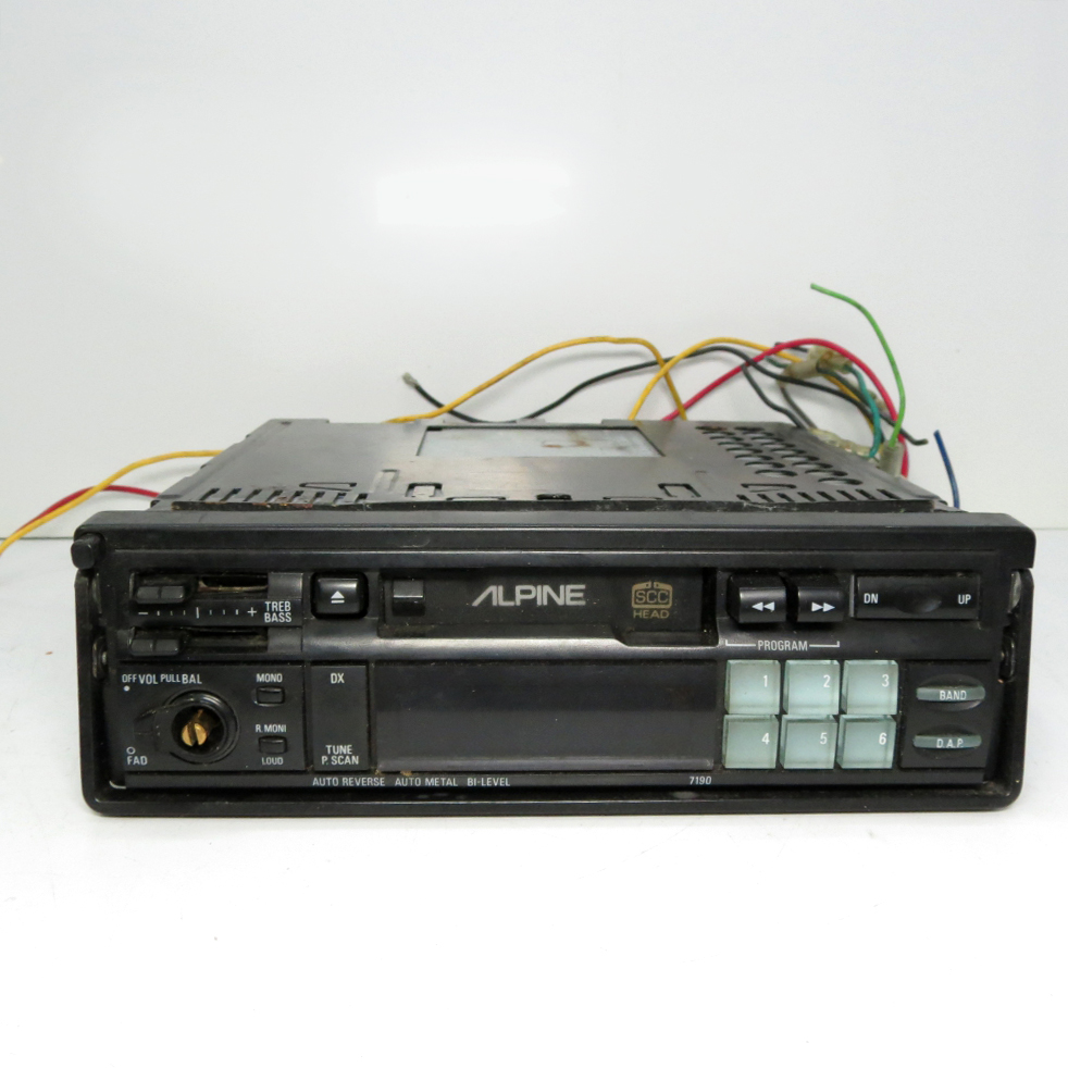 Rádio automotivo Alpine - Não testado, no estado. Falta