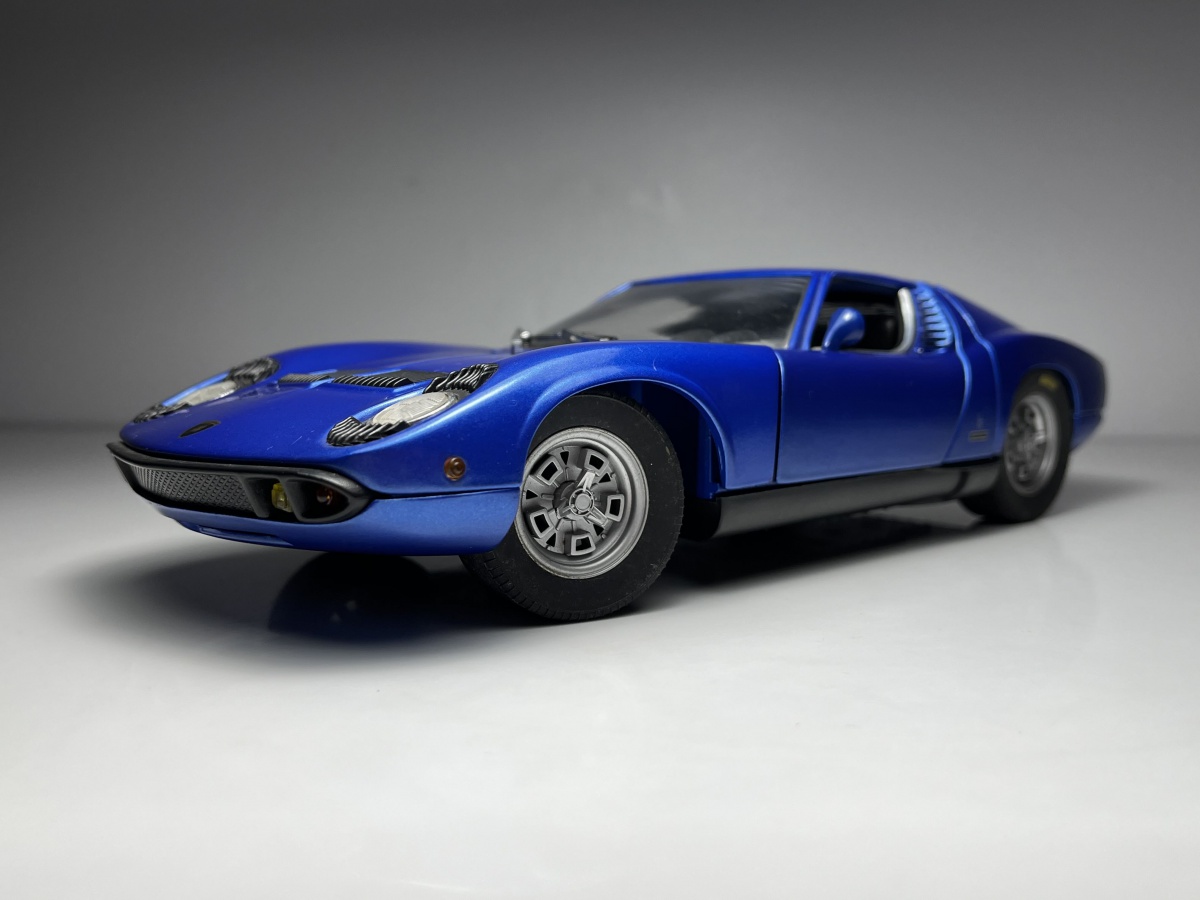 Lamborghini Miura Azul - Anson Escala 1/18 miniatura em