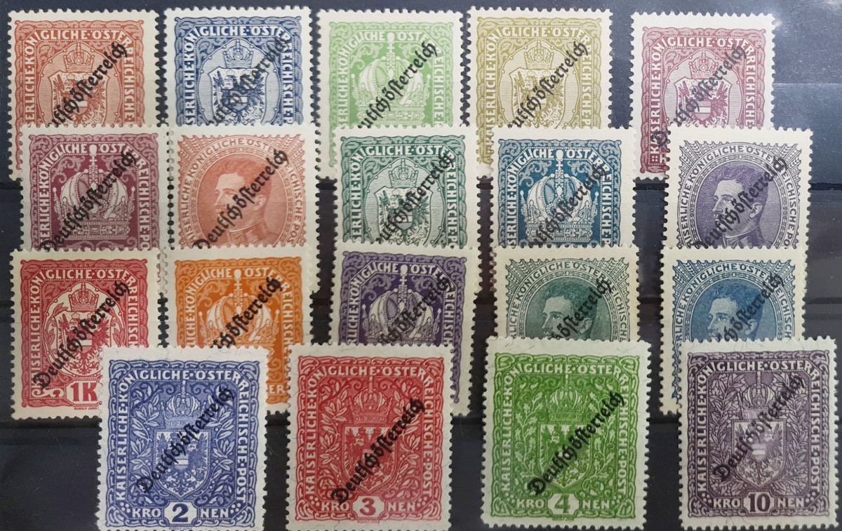 Áustria/"Com bela sobrecarga" - Selos antigos em parte de série Mint.
