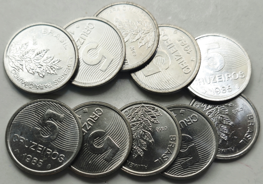 Brasil - lote com 10 moedas de 5 cruzeiros da FAO ano 1985 no estado FC.