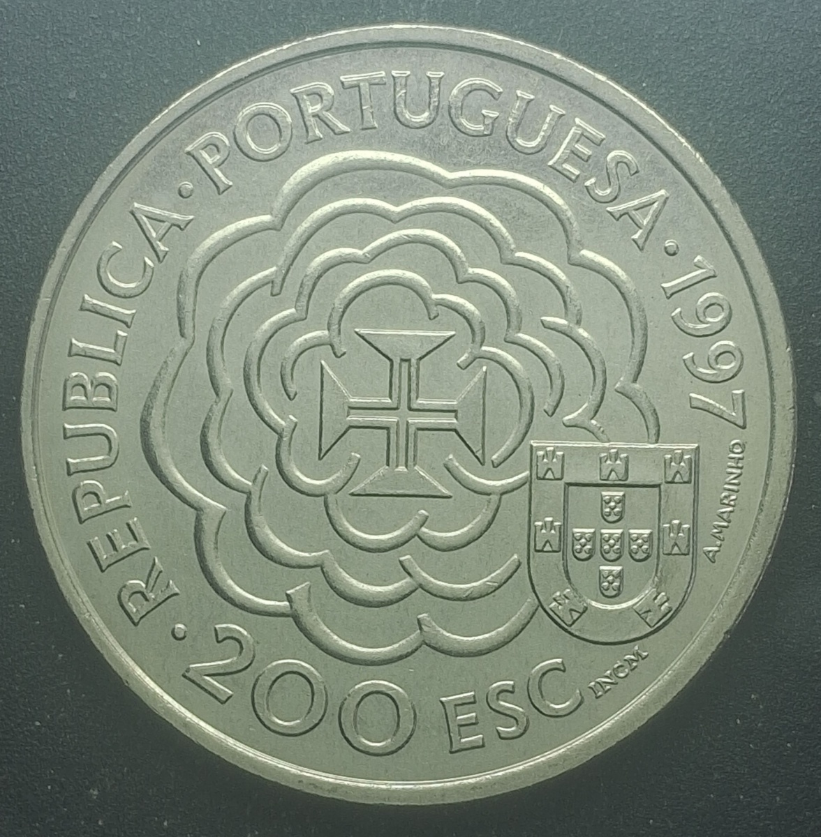 PORTUGAL - MOEDA DE NÍQUEL - 200 ESCUDOS - SOBERBA
