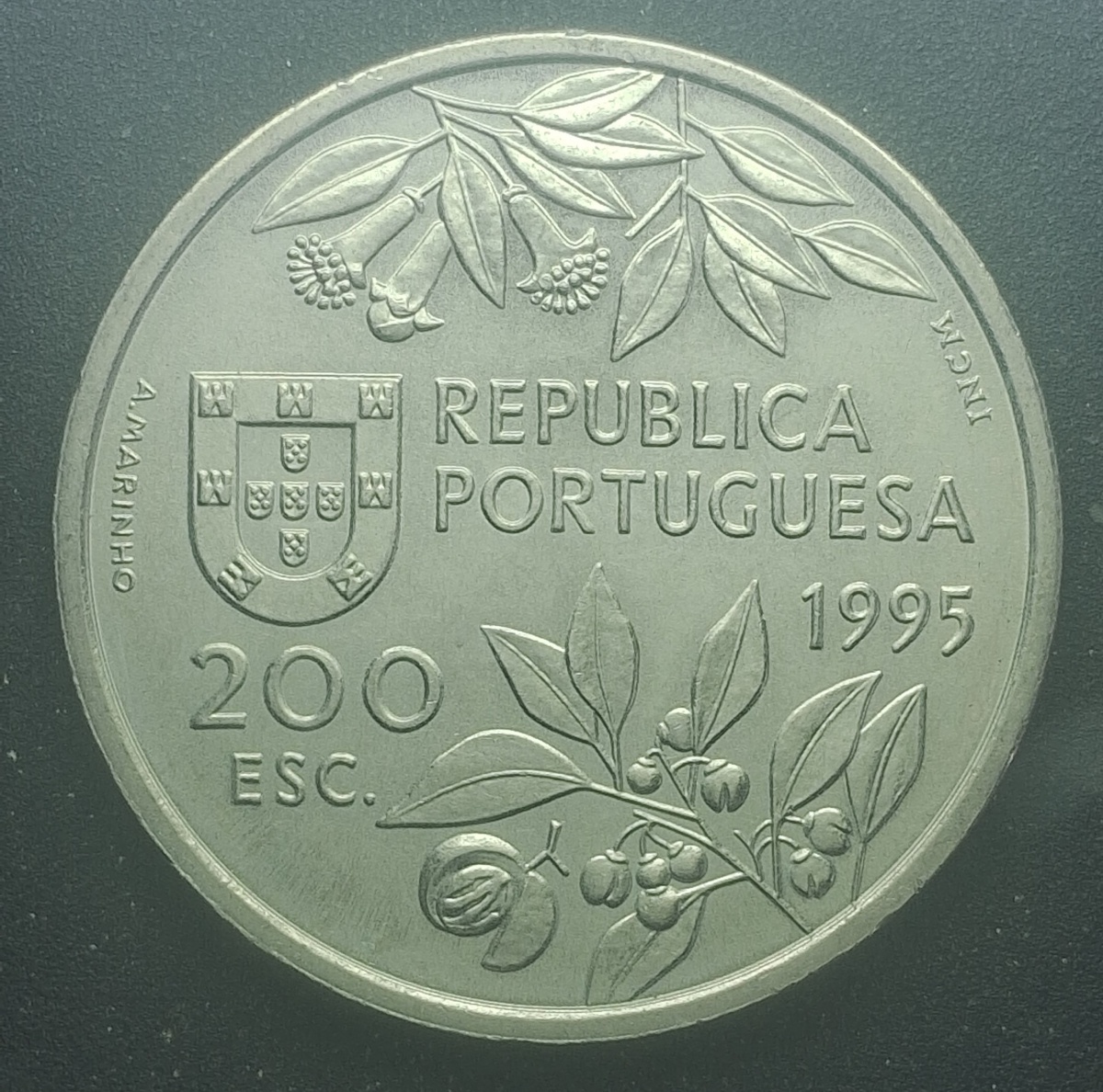 PORTUGAL - MOEDA DE NÍQUEL - 200 ESCUDOS - SOBERBA