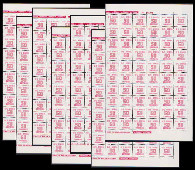 Brasil 1985 - Selo regular cifra no valor de 50 cruzeiros em 7 folhas completas de 110 selos cada, sem carimbo com goma. Catálogo RHM 633. Valor de catálogo em R$ 1.540,00!