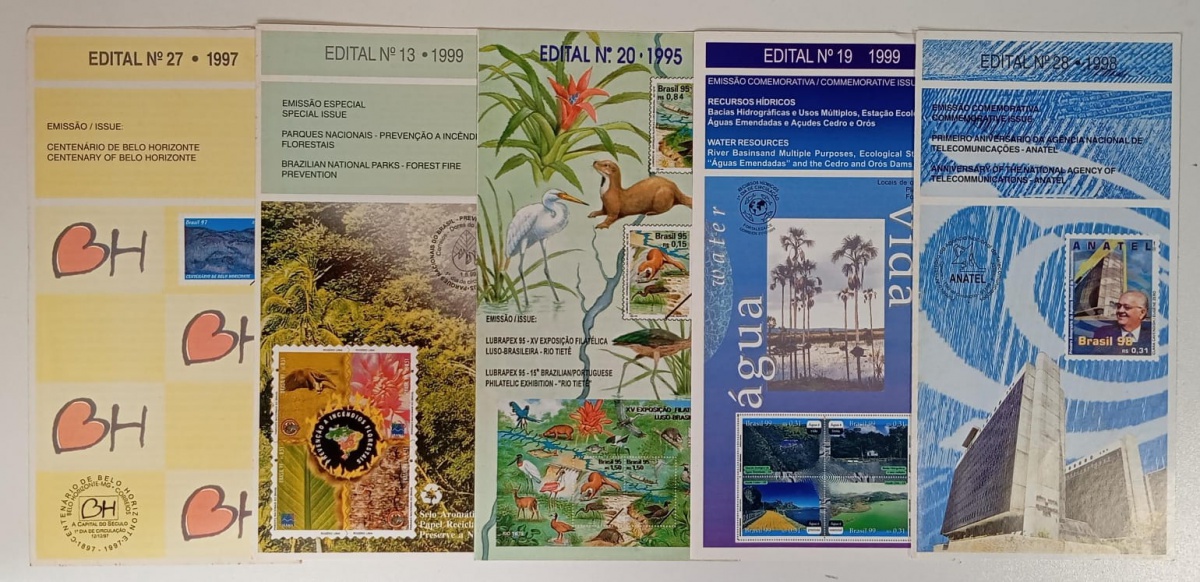 Brasil - Seleção de 5 editais do Brasil, oficiais dos correios com informações da emissão em questão. Editais não selados e sem carimbo em perfeito estado de conservação.