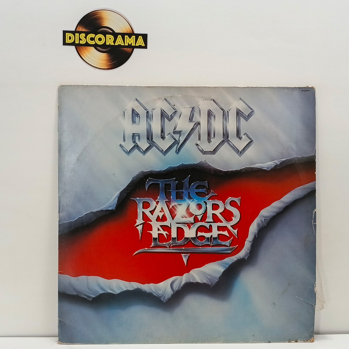 AC/DC  -  THE RAZOR`S EDGE  -  ASPECTO DO DISCO: EXCELENTE  /  ASPECTO DA CAPA: VG+  -  1990  -  LP DISCO DE VINIL (Verifique com atenção as imagens deste lote e entre em contato conosco até um dia útil antes do leilão, ...
