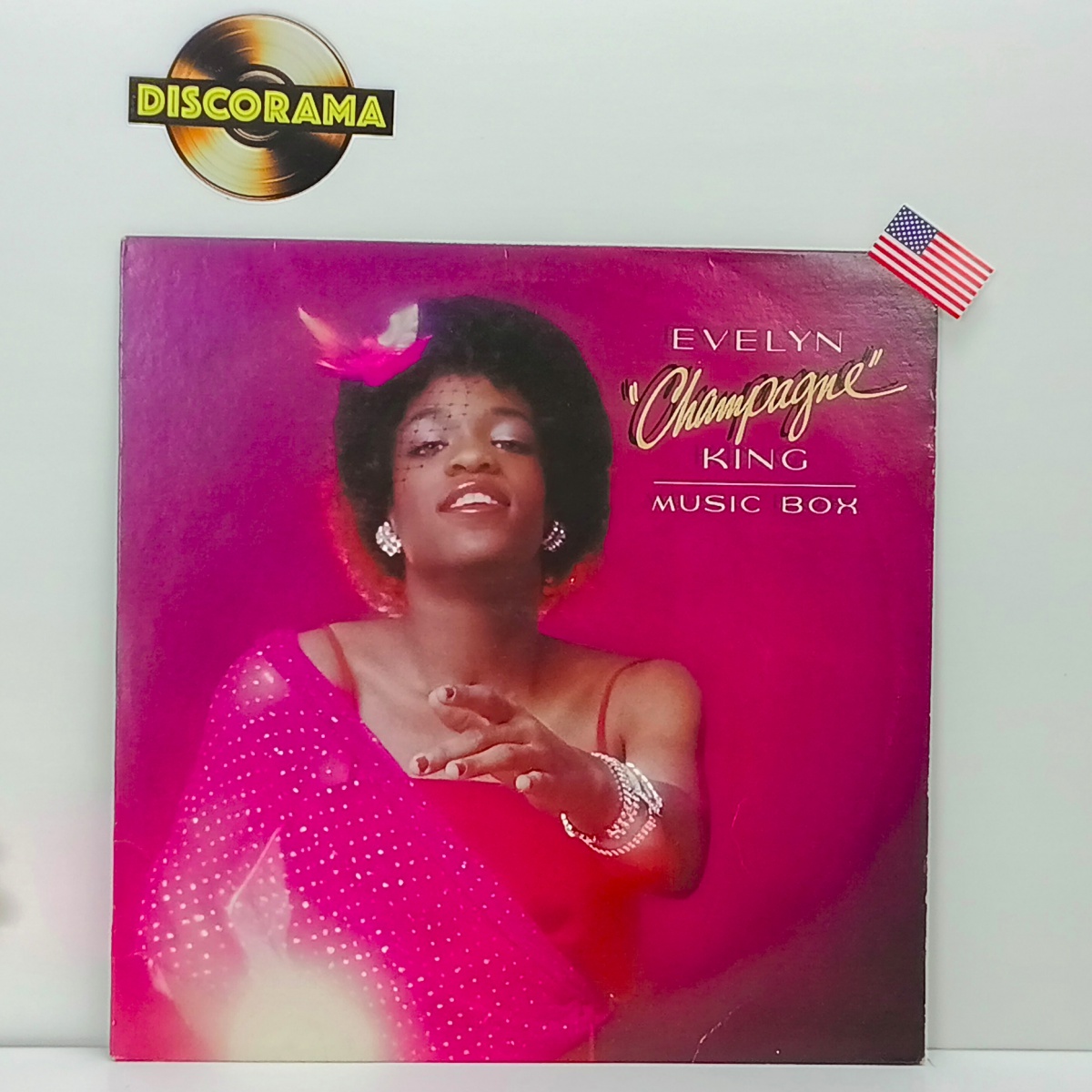 EVELYN KING  -  MUSIC BOX  -  IMPORTADO (EUA)  -  ASPECTO DO DISCO: EXCELENTE  /  ASPECTO DA CAPA: EXCELENTE  -  1979  -  LP DISCO DE VINIL (Verifique com atenção as imagens deste lote e entre em contato conosco até um ...