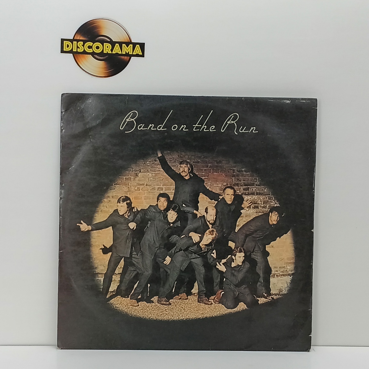 PAUL McCARTNEY AND THE WINGS  -  BAND ON THE RUN  -  ASPECTO DO DISCO: VG+/EXCELENTE  /  ASPECTO DA CAPA: VG+  -  1974  -  LP DISCO DE VINIL (Verifique com atenção as imagens deste lote e entre em contato conosco até um ...