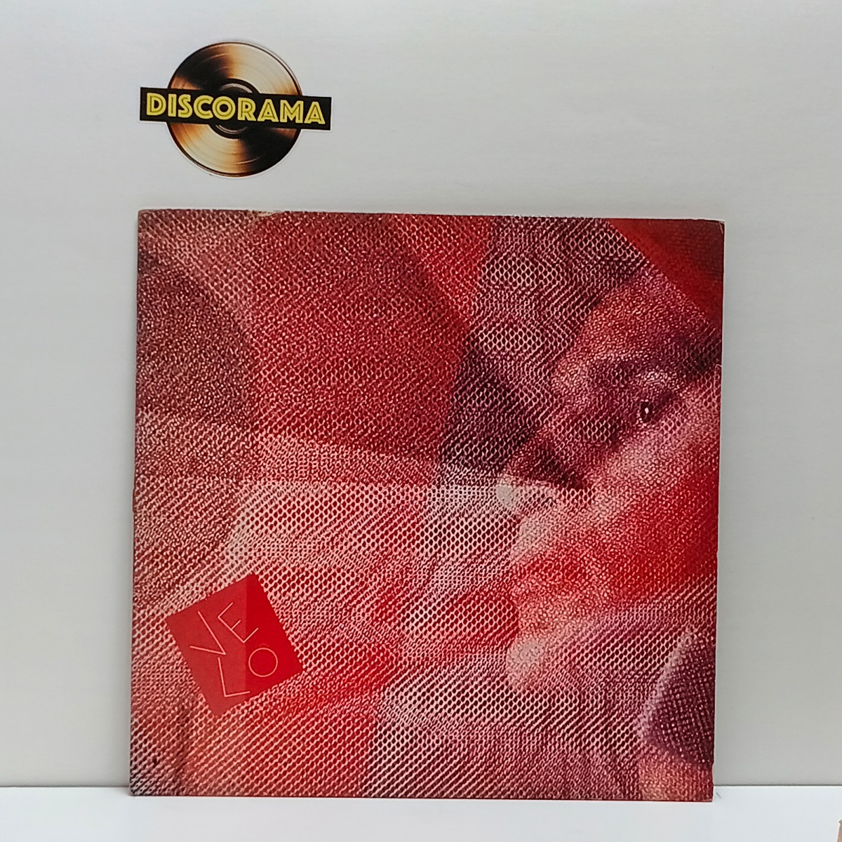 CAETANO VELOSO  -  VELÔ  -  POSSUI ENCARTE  -  ASPECTO DO DISCO: VG+  /  ASPECTO DA CAPA: VG+  -  1984  -  LP DISCO DE VINIL (Verifique com atenção as imagens deste lote e entre em contato conosco até um dia útil antes ...