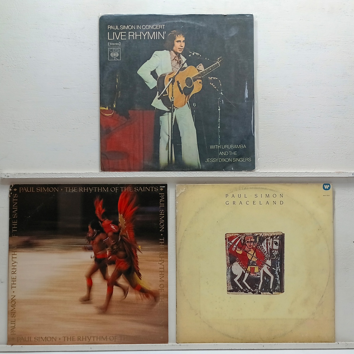 LOTE COM 3 LPS DE PAUL SIMON  -  LPS DISCOS DE VINIL (Verifique com atenção as imagens deste lote e entre em contato conosco até um dia útil antes do leilão, se houver dúvidas. Atenção: lotes de discos com mais de uma ...