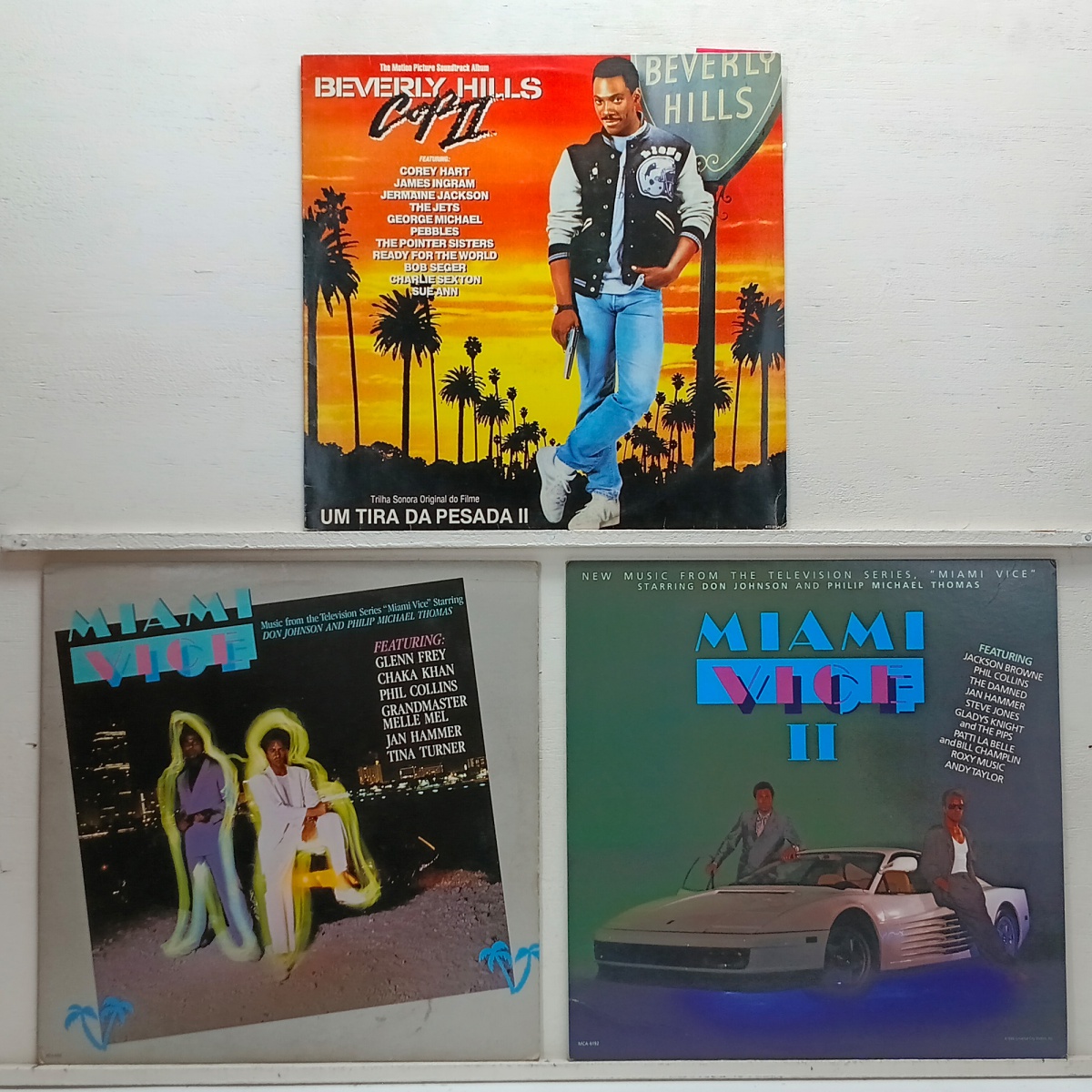 LOTE COM 3 LPS DE TRILHA SONORA DE MIAMI VICE, MIAMI VICE II E BEVERLY HILLS  -  LPS DISCOS DE VINIL (Verifique com atenção as imagens deste lote e entre em contato conosco até um dia útil antes do leilão, se houver ...