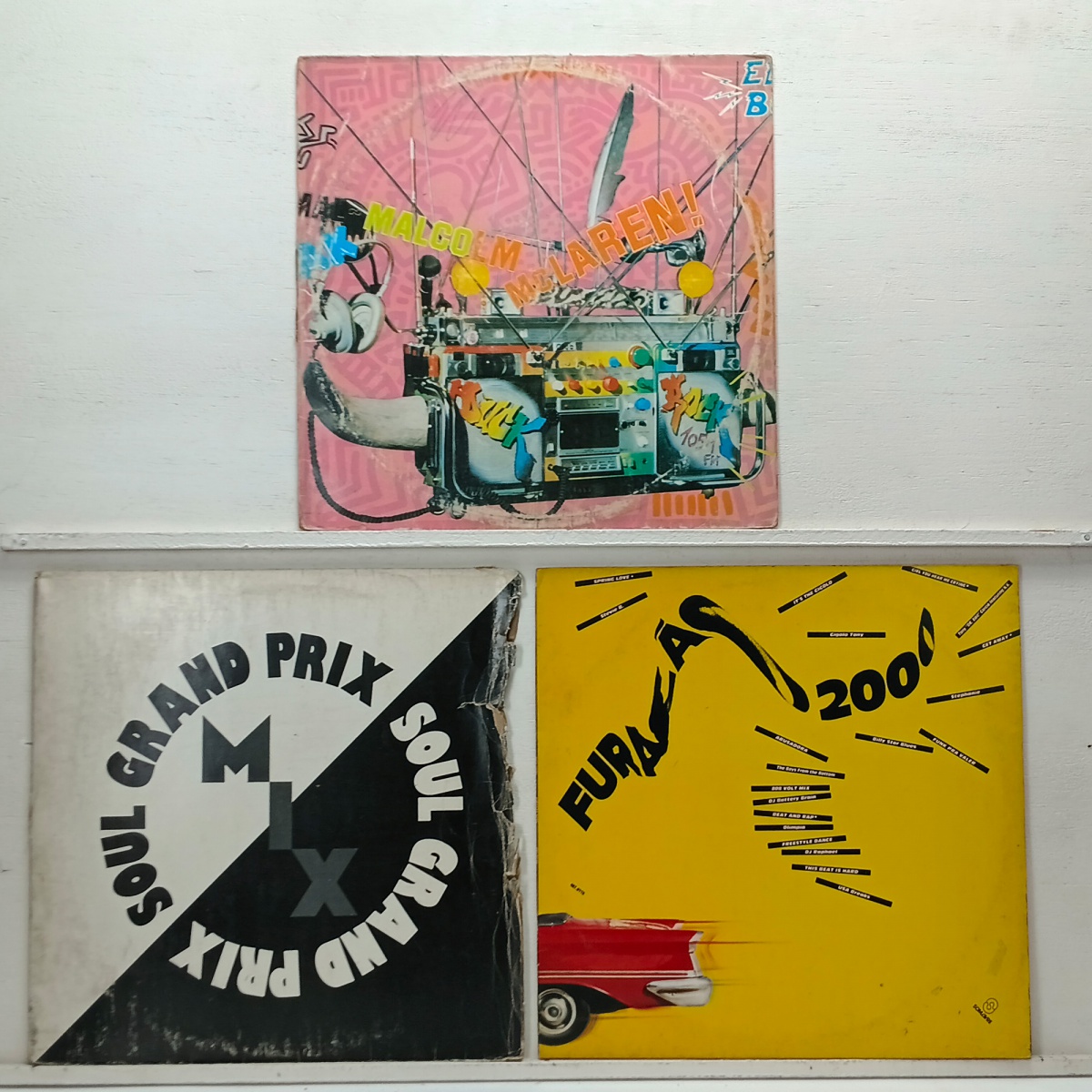 LOTE COM 3 LPS DE COLETÂNEAS, INCLUINDO FURACÃO 2000  -  LPS DISCOS DE VINIL (Verifique com atenção as imagens deste lote e entre em contato conosco até um dia útil antes do leilão, se houver dúvidas. Atenção: lotes de ...