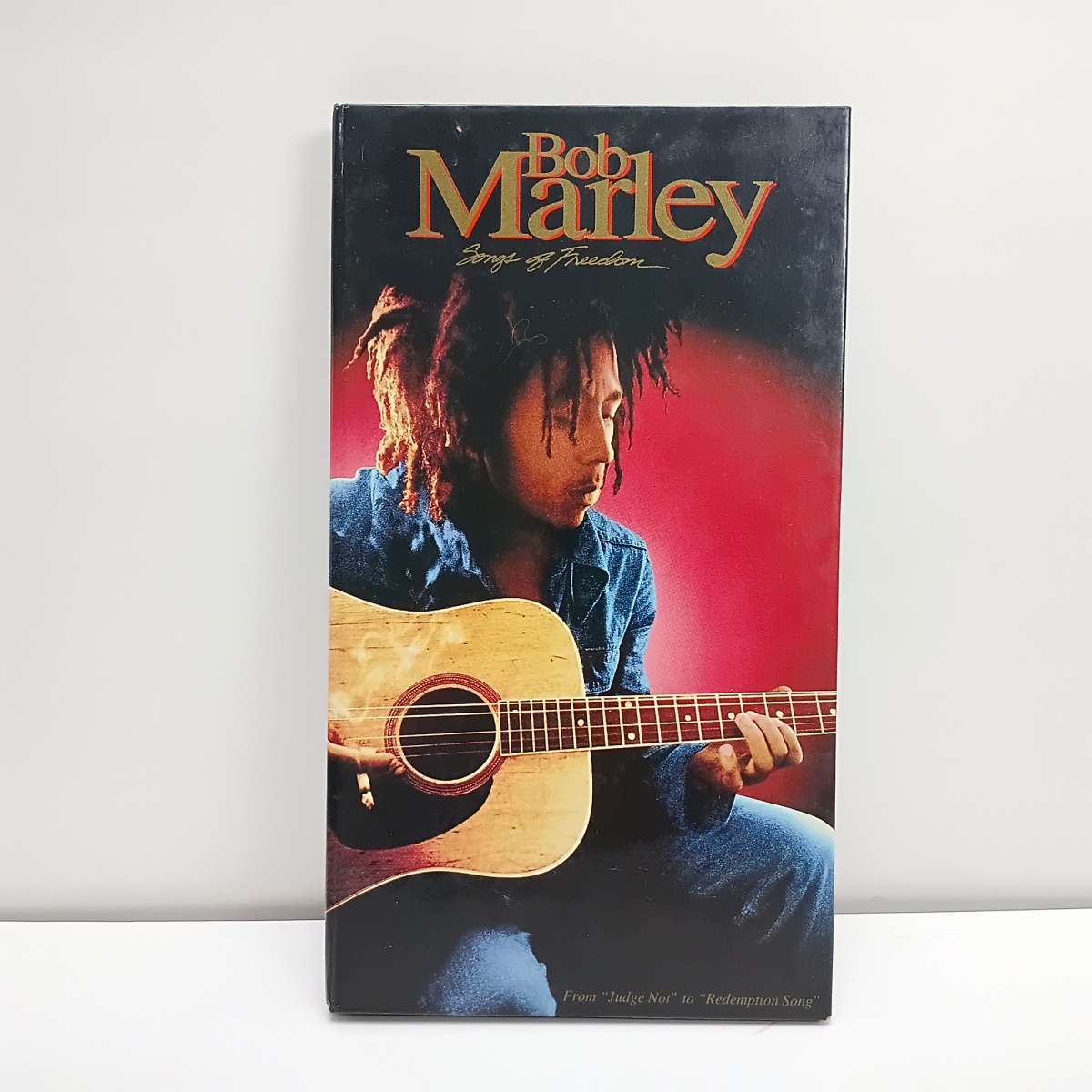 BOB MARLEY - SONGS OF FREEDOM - IMPORTADO - BOX COM 4 CDS - CDS COMPACT DISCS(Verifique com atenção as imagens deste lote e entre em contato conosco até um dia útil antes do leilão, se houver dúvidas. Atenção: os cds ...