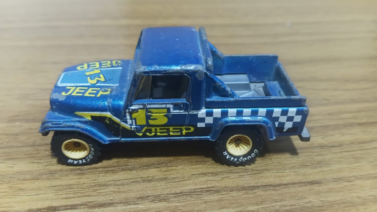 Lote composto por 1 miniatura colecionável em die cast  na escala 1/64 fabricado pela Hot Wheels !!Se necessário solicitar mais fotos, vídeos ou perguntas para análise . Lembre-se de questionar sobre todas as dúvidas ...