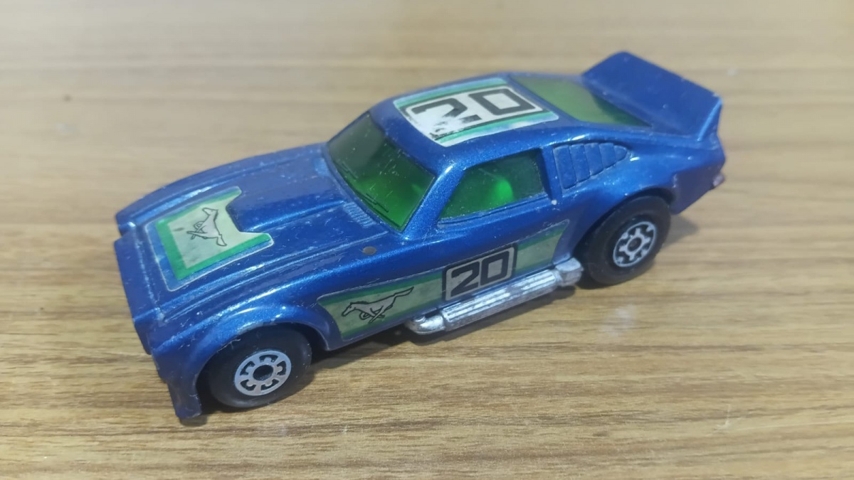 Lote composto por antigo Veículo Mustang II fabricado pela matchbox Superkings na Inglaterra .Se necessário solicitar mais fotos, vídeos ou perguntas para análise . Lembre-se de questionar sobre todas as dúvidas até o ...