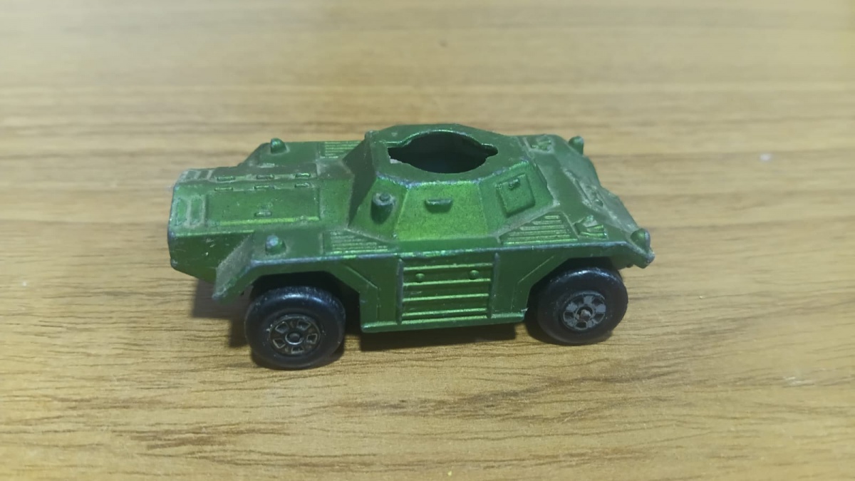 Lote composto por antigo veículo militar colecionável em die cast modelo Tanque  fabricado pela Matchbox na década de 80  .Se necessário solicitar mais fotos, vídeos ou perguntas para análise . Lembre-se de questionar ...