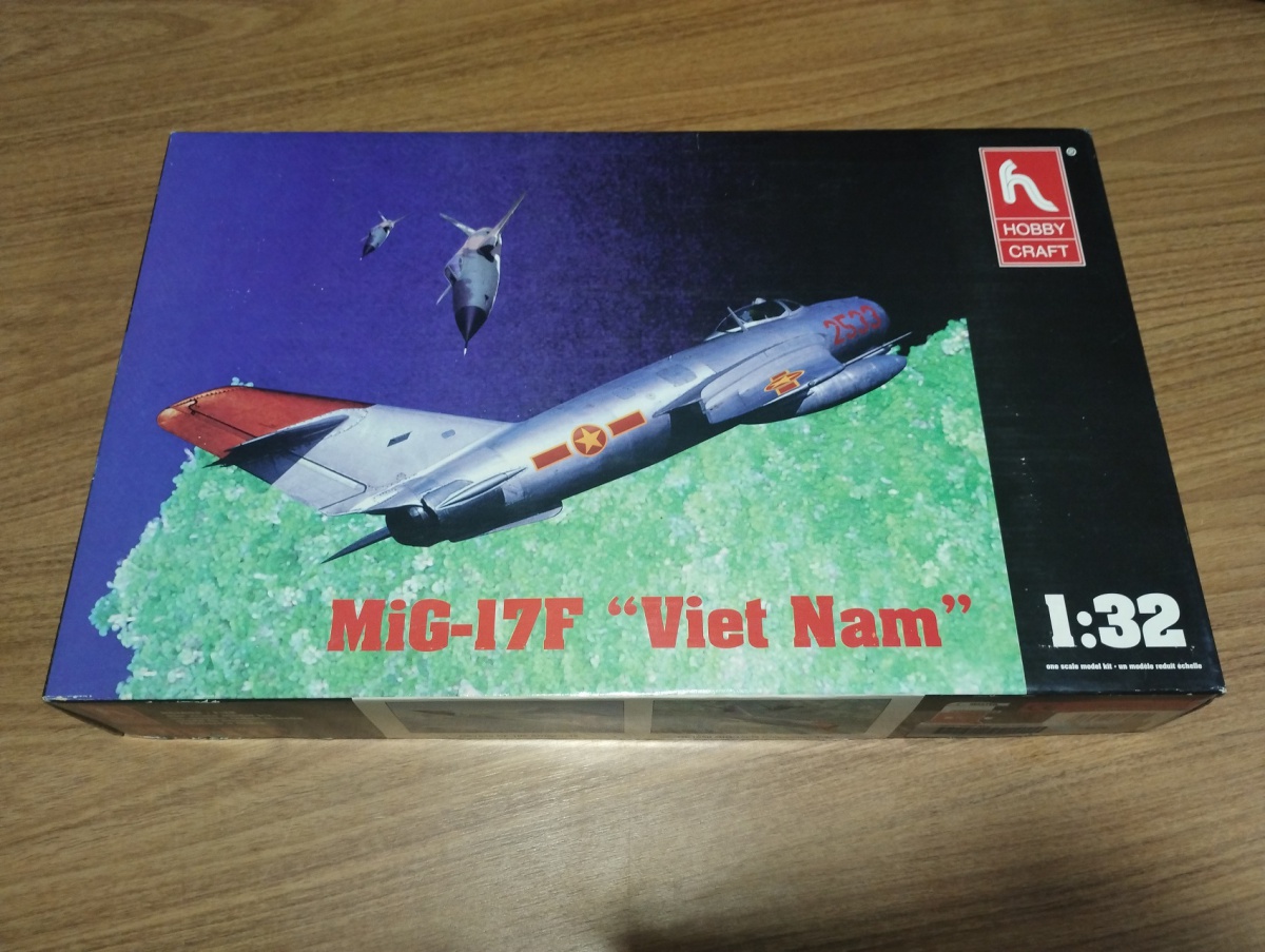 Kit de Plastimodelismo MIG-17F "Viet Nam", fabricado pela Hobby Craft,na escala 1/32,completo,bags lacrados,instrução e decais Por favor observem bem as fotos antes de dar o lance e qualquer dúvidas ou mais ...