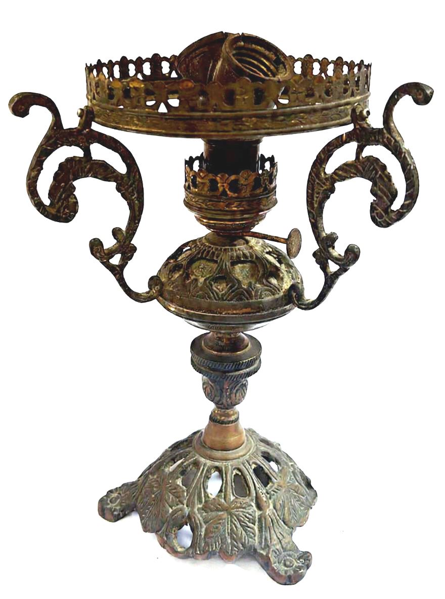 Antiga luminária de mesa, produzida em bronze, em estilo Rocaille, maior comprimento 27 cm, marcas do tempo, fiação no estado.
