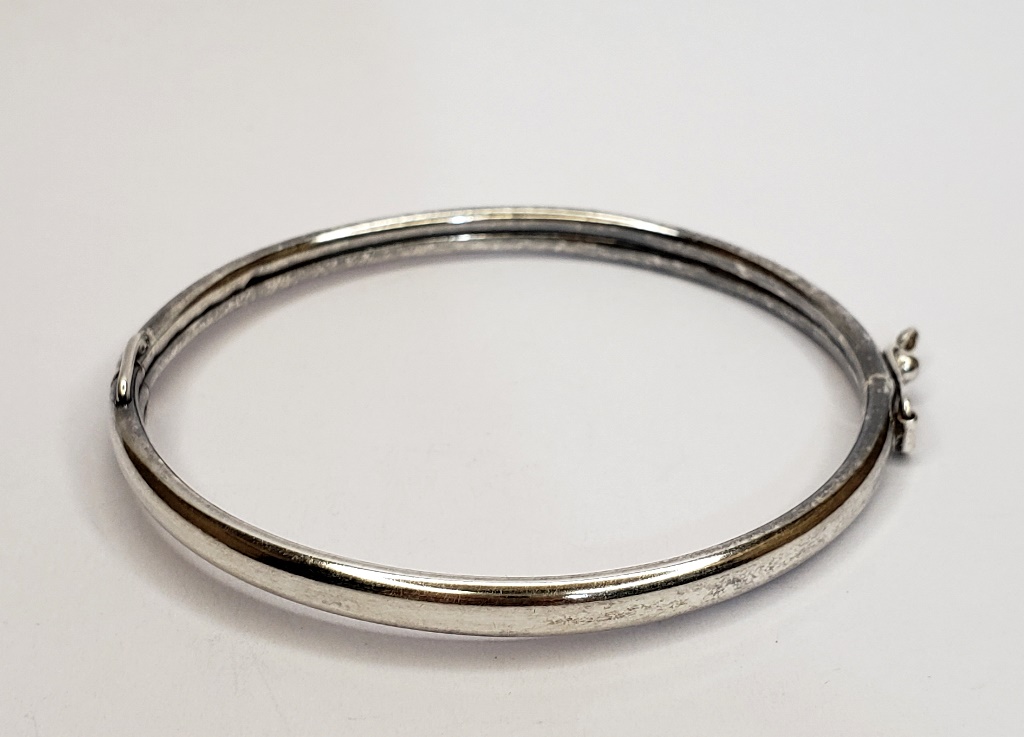 Pulseira produzida em prata de lei, maior comprimento:5,2vm.
