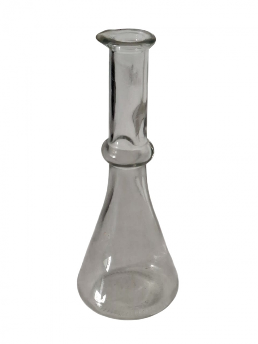 Garrafa alta (22cm), provavelmente usada para armazenamento de azeite. 250ml.