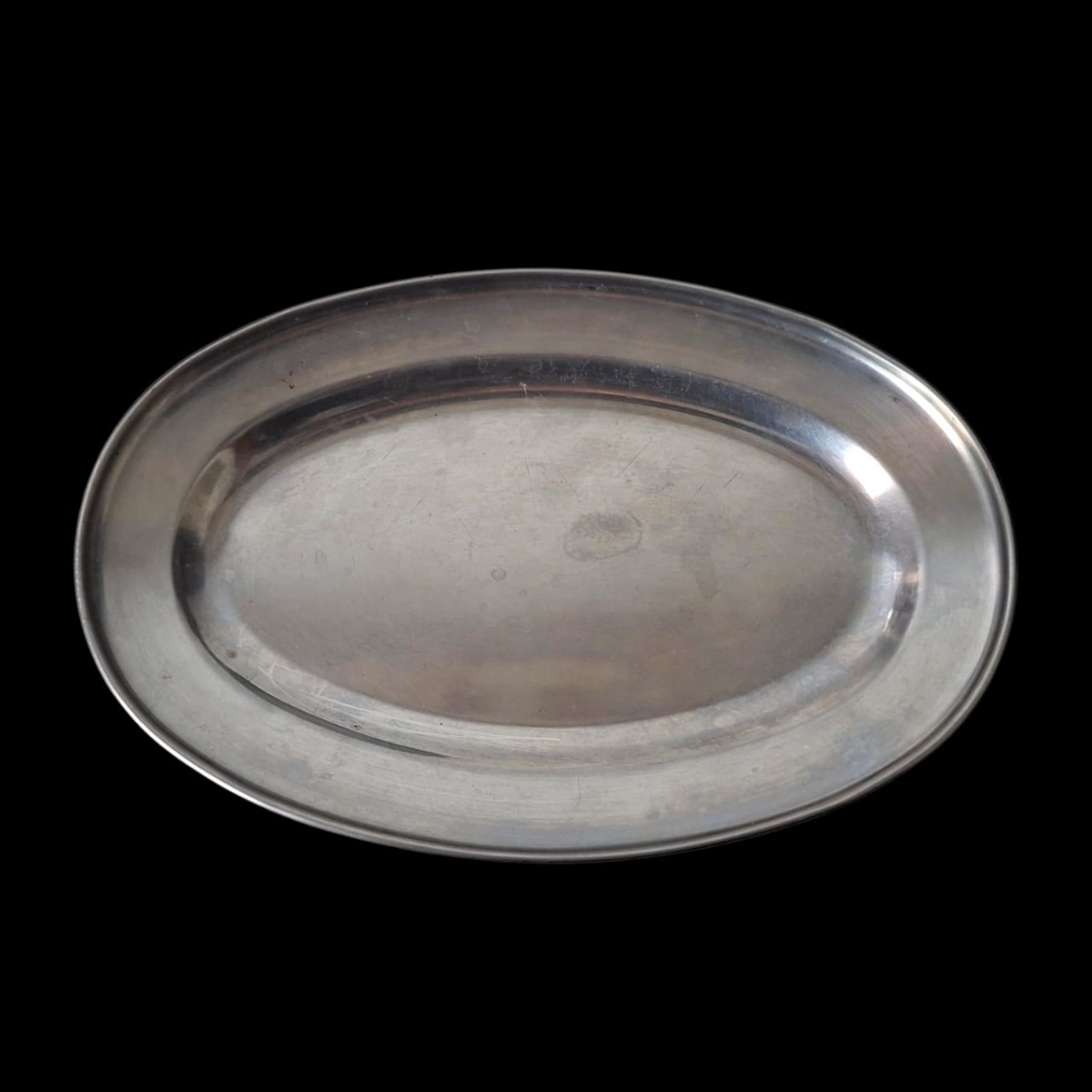 Bandeja oval em aço inoxidável. 25cm.