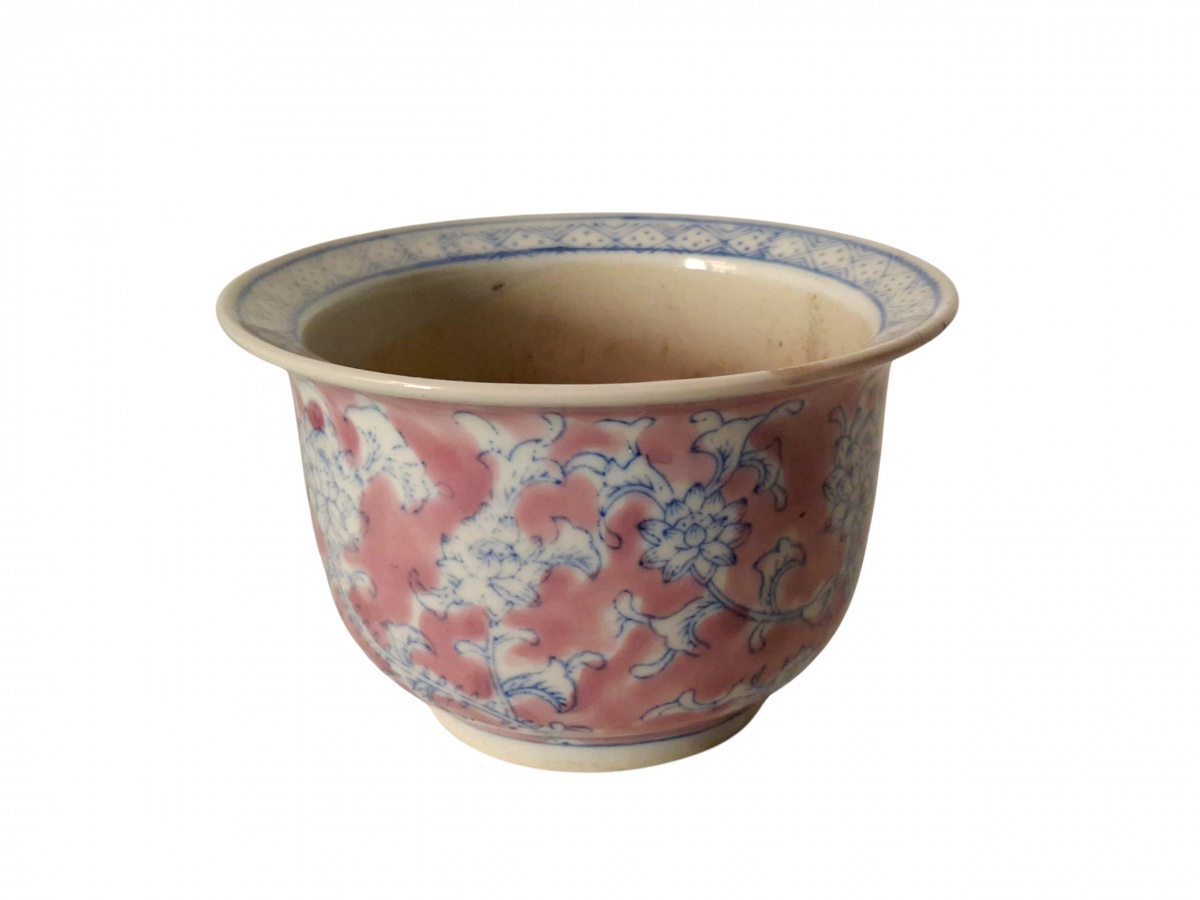 Antigo vasinho de plantas chinês com temas florais. 10cm.