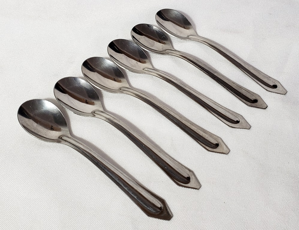 ART INOX, conjunto com 6 colheres para café, produzidas em aço inoxidável, maior comprimento 12 cm, item sem uso.