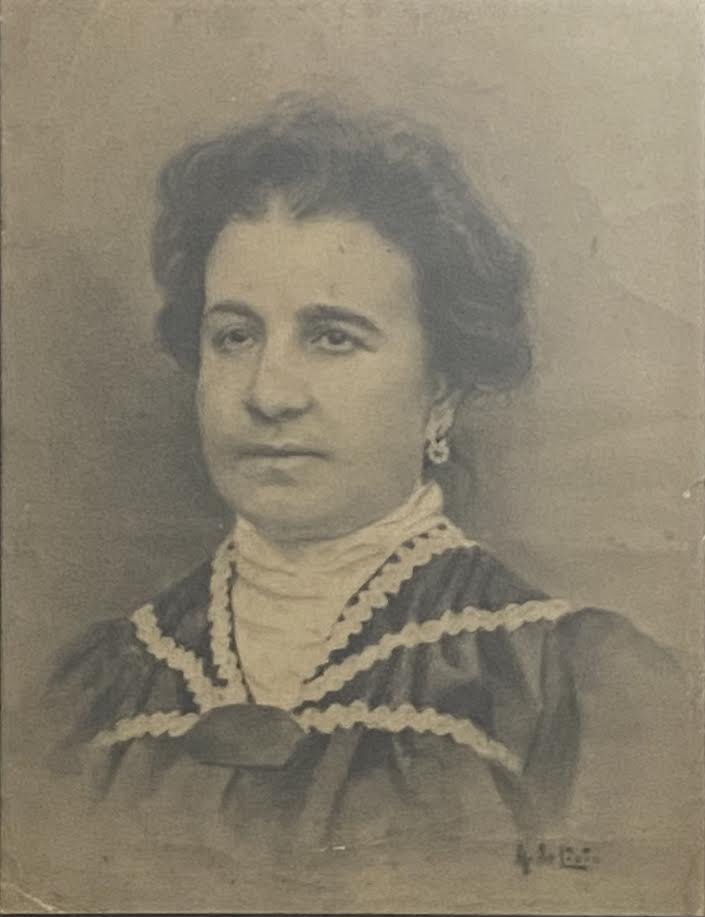 ARNALDO DE LISIO (Castelbottaccio , 1869 - Napoli, 1949) - obra em carvão sobre cartão, "retrato de dama", assinada no canto inferior direito, protegida por vidro transparente e moldura de madeira. Meados séc ...