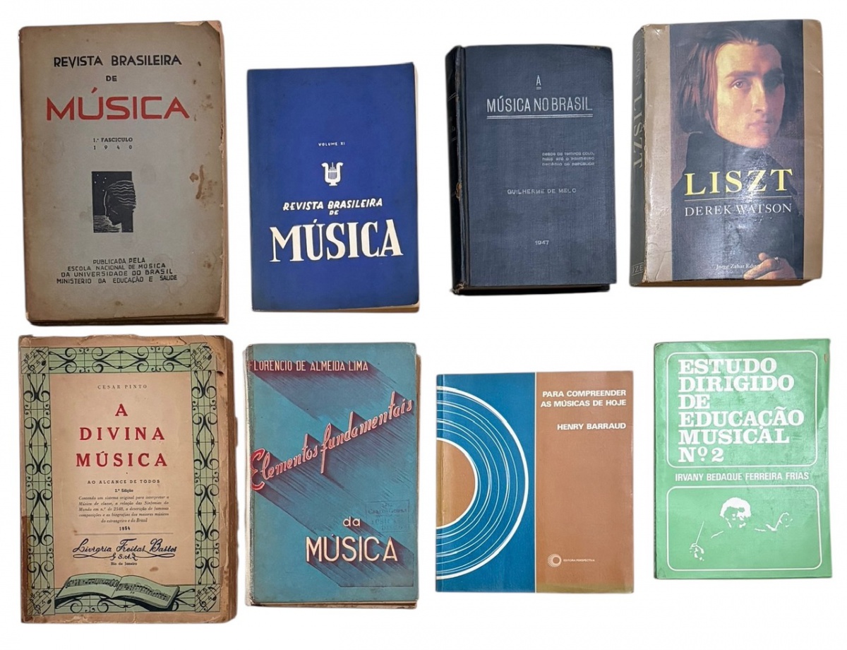 Conjunto de 8 obras dedicadas à música, entre estudos, biografias e publicações especializadas, incluindo exemplares da Revista Brasileira de Música, A Música no Brasil de Guilherme de Melo (1947), Liszt de Derek ...
