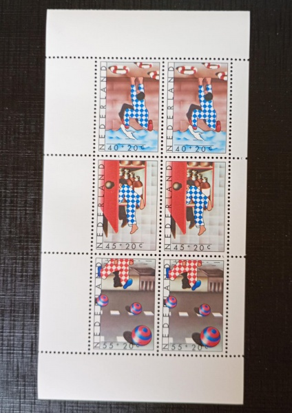 Holanda 1.977 - Bem-estar Infantil - Bloco - Mint (MNH).