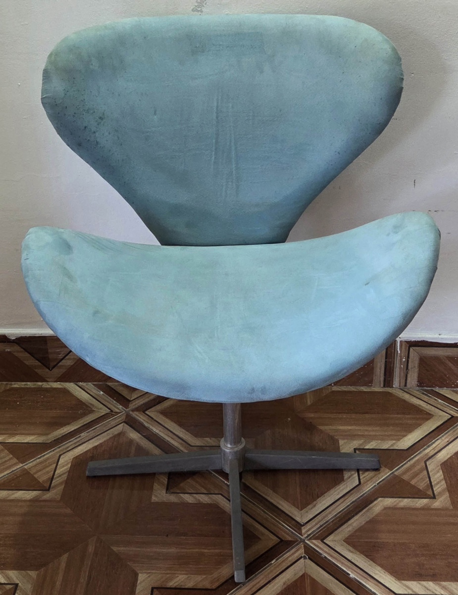 POLTRONA - SWAN final dos anos 70, pé circular cromado 91x73x47 cm