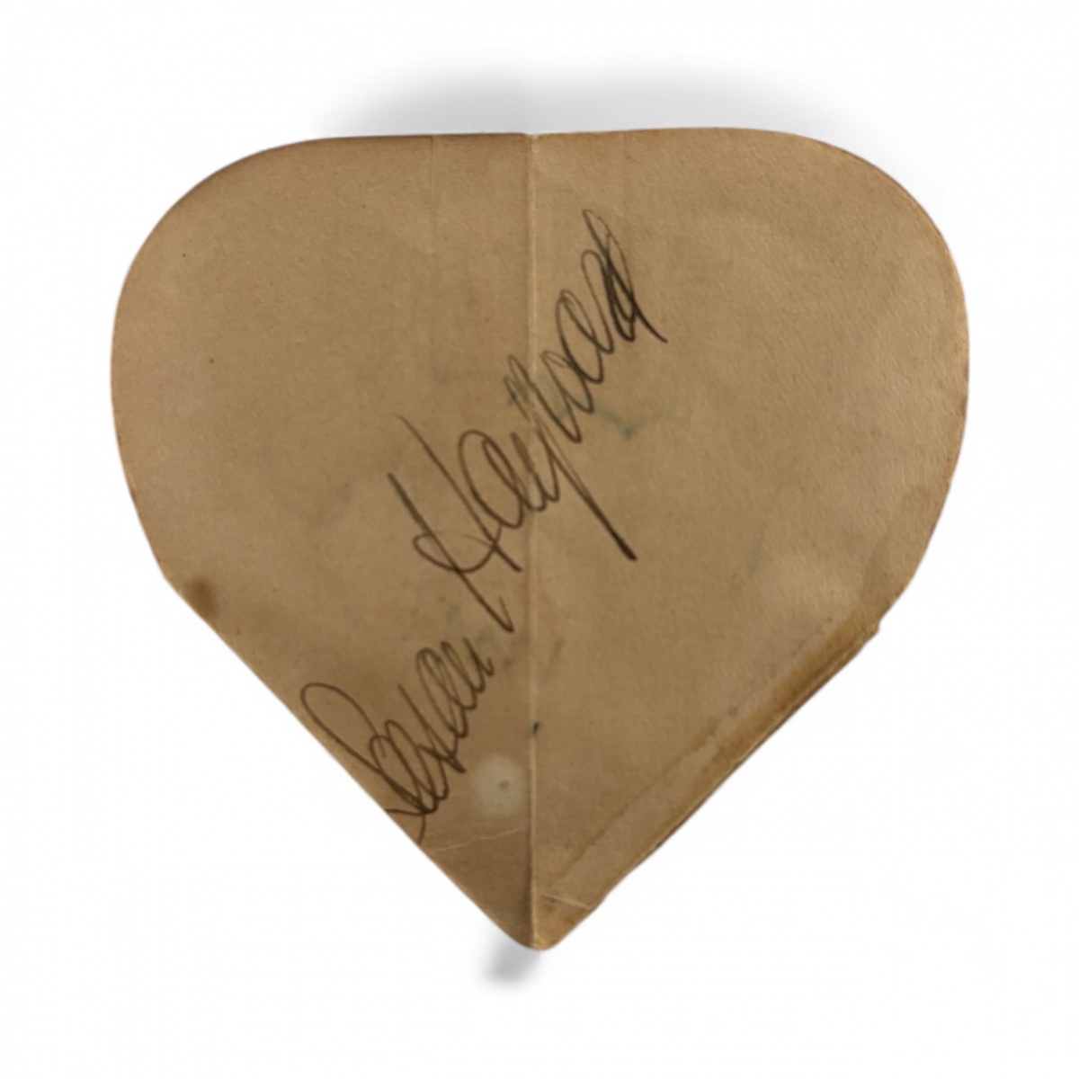 SUSAN HAYWARD (Nova York, 1917 - Hollywood, 1975) - Raríssimo autógrafo original da atriz Susan Hayward, escrito em papel recortado em formato orgânico, com tinta firme e assinatura claramente legível. Adquirido durante ...
