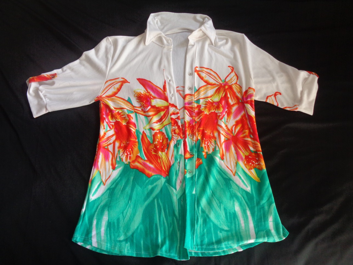 blusa de botão feminina florida