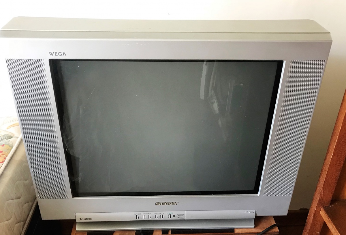TV Sony Wega 20 Polegadas aproximadamente, tela plana,