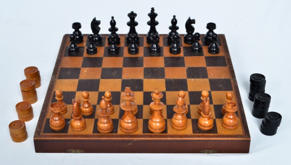 Checkers Board/Box  Tabuleiro de xadrez de madeira, Tabuleiro de dama,  Jogos de tabuleiro em madeira