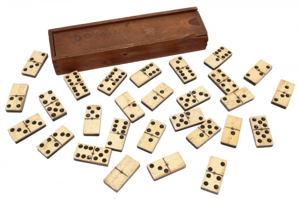 História dos brinquedos: dominó
