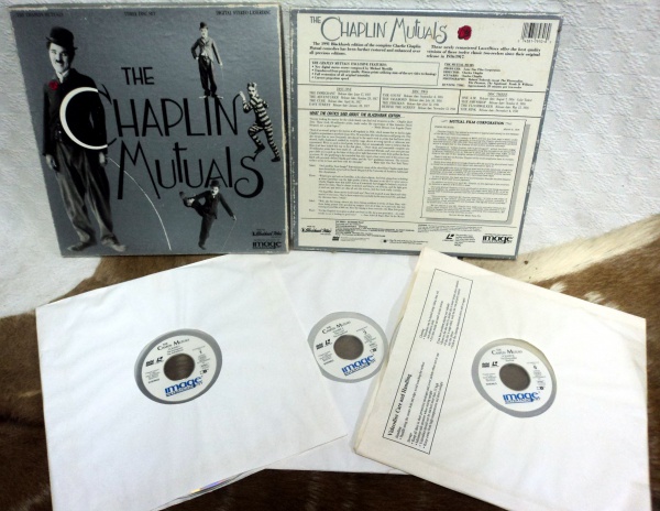 Charlie Chaplin - Laser disc em três volumes , raro album.
