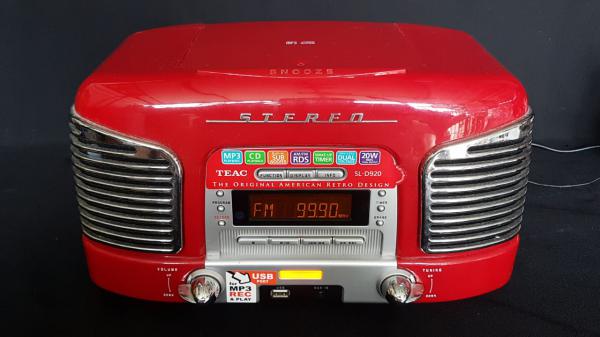 Sistema de Áudio / Radio / Som - Retrô Micro System - TEAC - SL