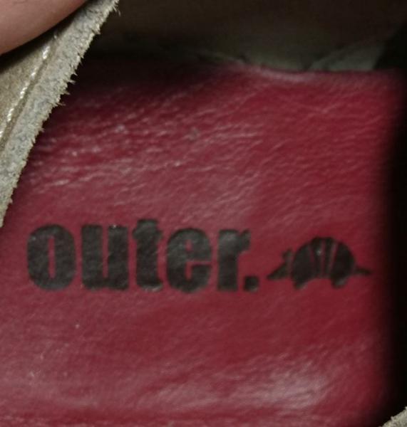 OUTER Sapato feminino em couro, no estilo sapatênis, no tom