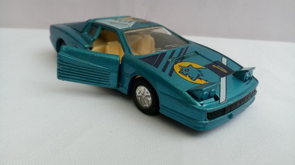 Miniatura Ferrari Testarossa 1984, metal e plástico rígido c