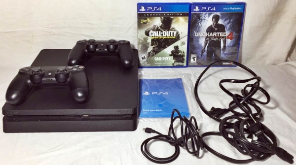 Ps4 com Jogo e Dois Controles  Console de Videogame Playstation