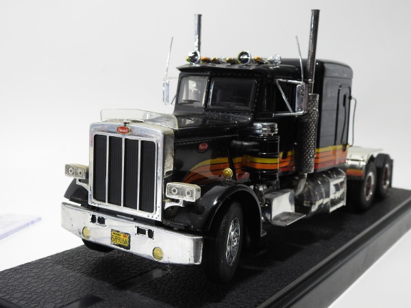 Caminhão Coca Cola Marca Guisval Custom Scania Em Plástico E Metal Novo  Escala 1.64 Tamanho 7cm