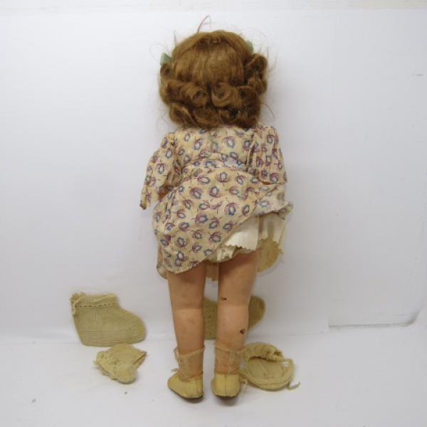 Boneca antiga anos 60 corpo em pano. Cabeça, pernas e b