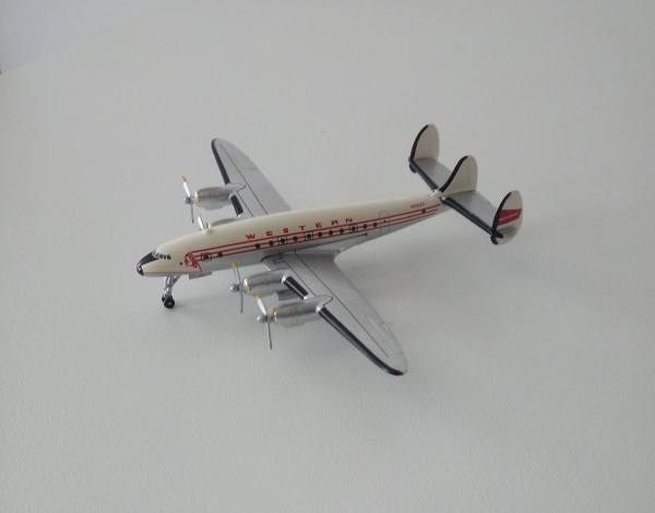 Miniatura Boeing 747 200, Baci Alitalia, Escala 1:500.