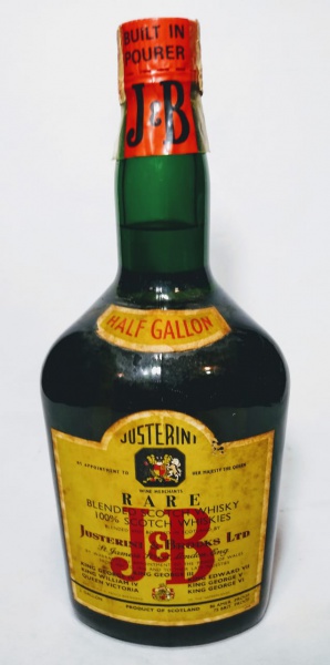 BEBIDA - J & B (Justerini & Brooks). Rara garrafa de Wh