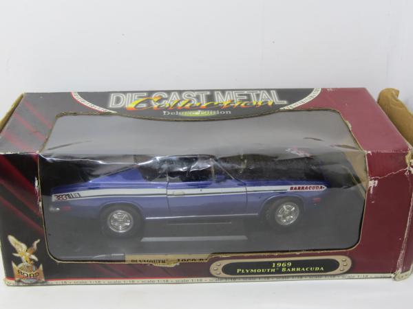 Miniatura 1969 Plymouth Barracuda 1/18 - Road Signatur Miniatura 1969 Plymouth Barracuda 1/18 - Road Signatur