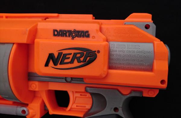 Brinquedos da arma de Nerf fotografia editorial. Imagem de vendido -  95845967