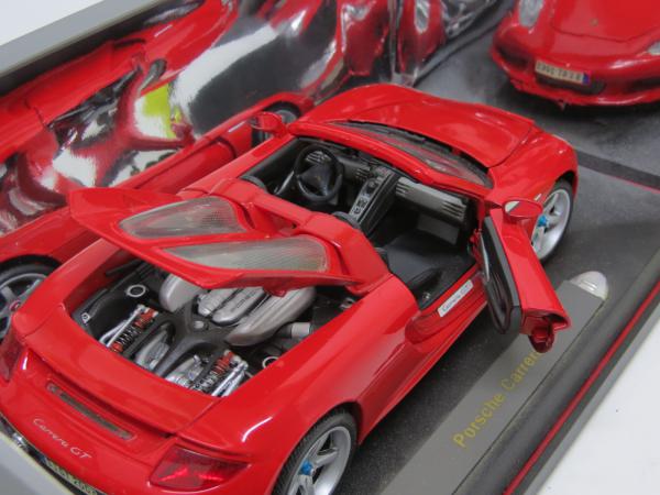 Miniatura Porsche Carrera GT cor vermelha Escala 1:18 -