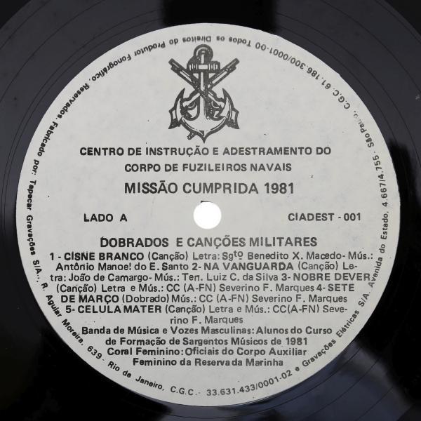 Lp Missão Cumprida Dobrados e Canções Militares Banda de Alunos do Curso de  Formação de Sargentos Musicos - Centro de Instrução e Adestramento do Corpo  de Fuzileiros Navais